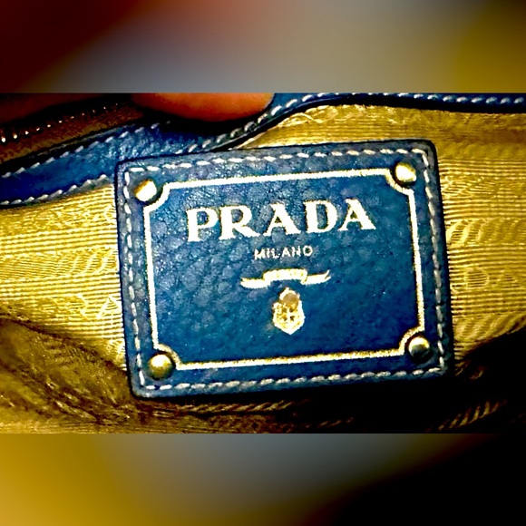 Authentic Prada Vitello Daino Large Leather Bag**Final Reduced Price** - Picture 5 of 7